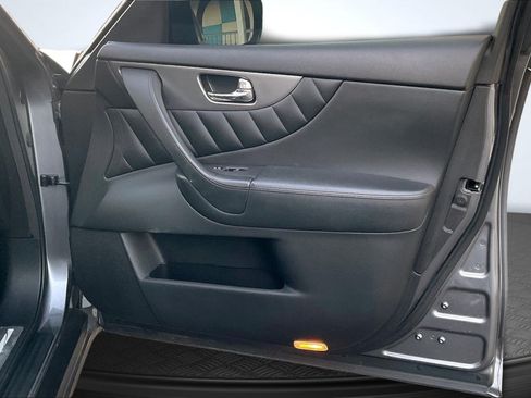 Used 2015 INFINITI QX70 AWD w/ Premium Package image 24