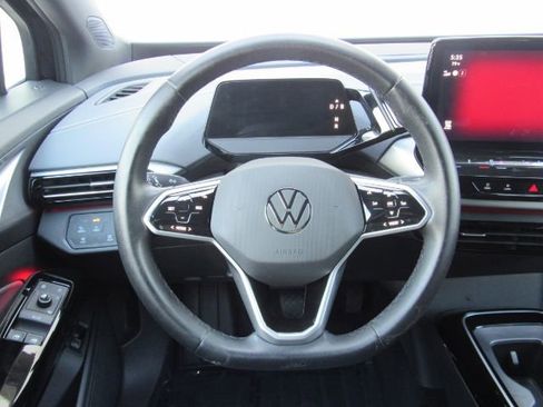 Used 2023 Volkswagen ID.4 S image 33