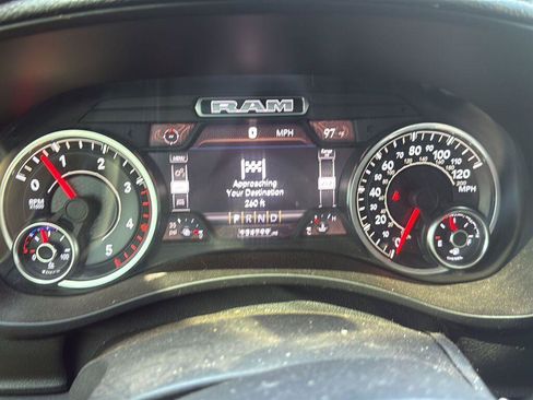 Used 2022 RAM 2500 Laramie AWD/4WD image 4