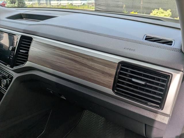 Used 2021 Volkswagen Atlas SEL AWD/4WD image 12