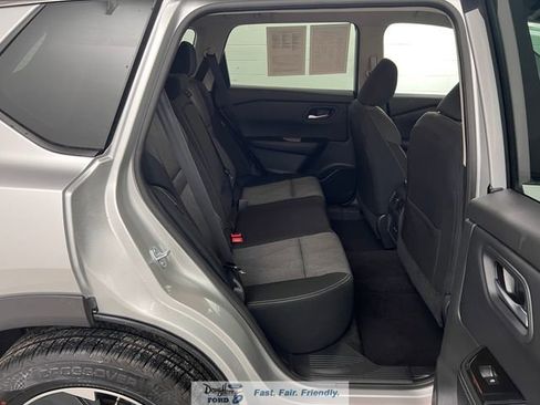 Used 2025 Nissan Rogue SV image 35