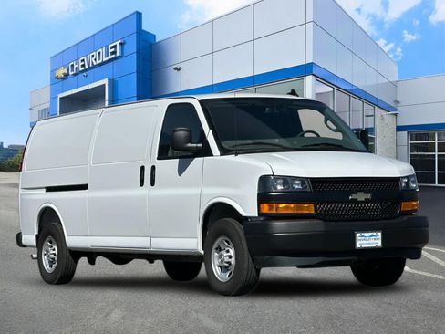 Used 2025 Chevrolet Express 2500 Extended w/ Driver Convenience Package RWD image 9