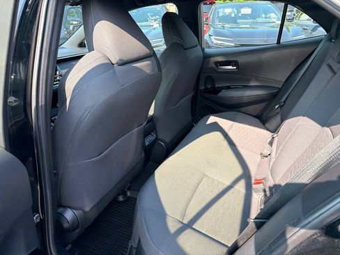 Used 2025 Toyota Corolla SE FWD image 18