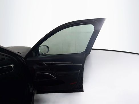 Used 2025 Kia Telluride S FWD image 35