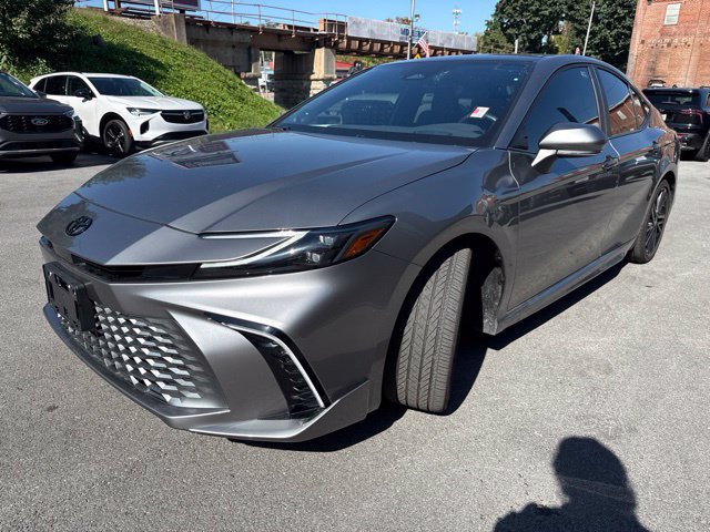 Used 2025 Toyota Camry XSE w/ Premium Package FWD image 5