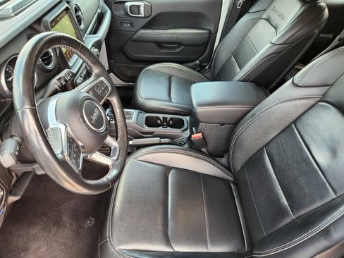 Used 2023 Jeep Wrangler Unlimited Sahara w/ Cold Weather Group AWD/4WD image 22