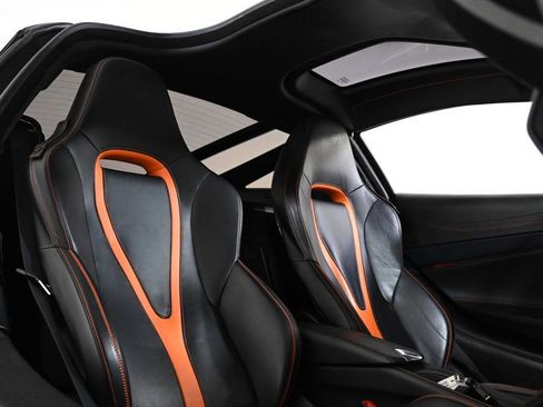 Used 2018 McLaren 720S Performance image 16
