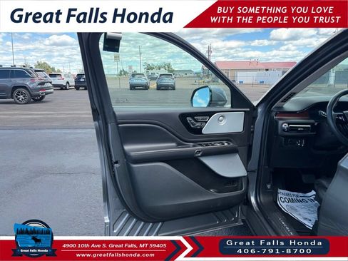 Used 2022 Lincoln Aviator Reserve w/ Equipment Group 201A AWD/4WD image 9