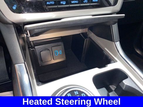 Used 2021 Ford Explorer XLT w/ Equipment Group 202A AWD/4WD image 23