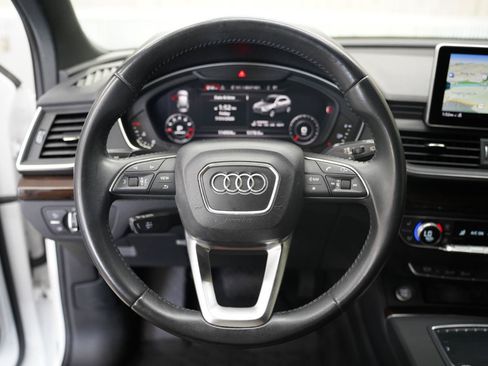 Used 2018 Audi Q5 2.0T Premium Plus w/ Premium Plus Package AWD/4WD image 12