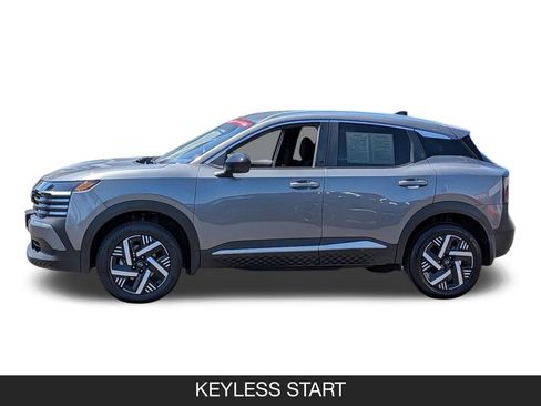 Used 2026 Nissan Kicks SV FWD image 5