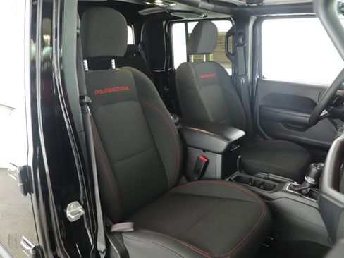 Used 2023 Jeep Gladiator Rubicon w/ Trailer Tow Package image 12