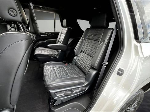 Used 2023 Cadillac Escalade V w/ LPO, ONYX Package AWD/4WD image 22