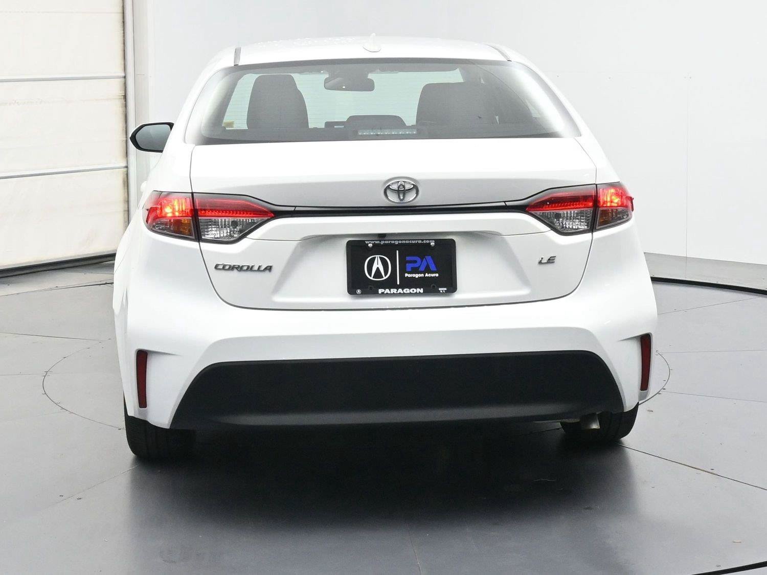 Used 2025 Toyota Corolla LE FWD image 4