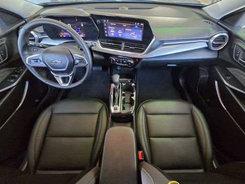 Used 2025 Chevrolet Trax ACTIV w/ Driver Confidence Package FWD image 9