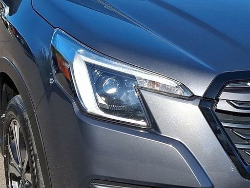 Certified 2023 Subaru Forester Limited AWD/4WD image 9
