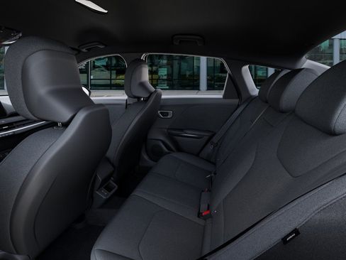 New 2026 Kia K4 FWD image 18