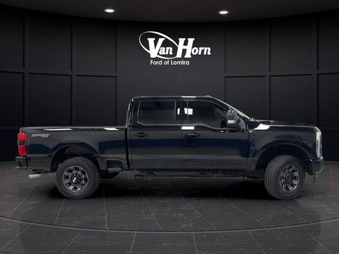 Used 2024 Ford F350 XLT w/ XLT Premium Package AWD/4WD image 8