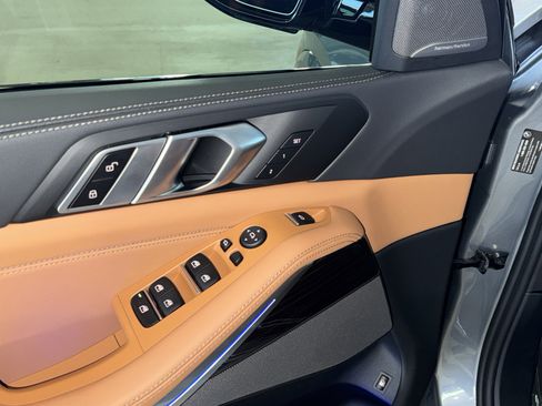 Certified 2025 BMW X5 xDrive50e w/ M Sport Package image 18