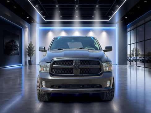 Used 2017 RAM 1500 Express w/ Black Ram 1500 Express Group RWD image 5