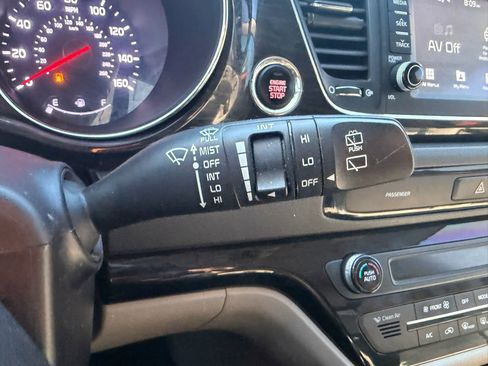 Used 2021 Kia Sedona EX w/ EX Premium Package FWD image 15