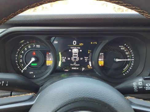 Certified 2024 Jeep Wrangler Unlimited AWD/4WD image 30