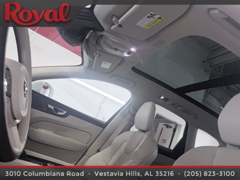 Used 2020 Volvo XC60 T5 Inscription w/ Protection Package Premier AWD/4WD image 18