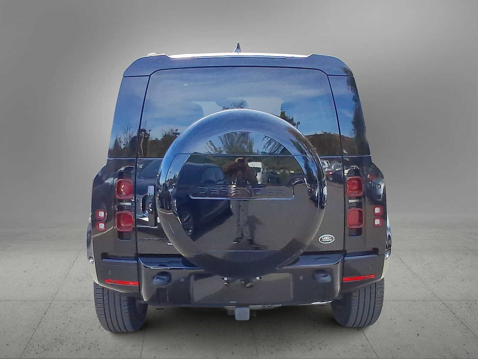 Used 2023 Land Rover Defender 110 X-Dynamic SE AWD/4WD image 7