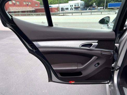 Used 2010 Porsche Panamera S RWD image 17