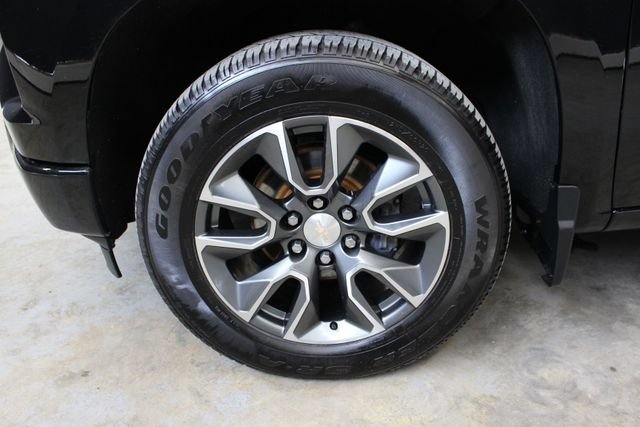 Used 2023 Chevrolet Silverado 1500 RST w/ Z71 Off-Road Package AWD/4WD image 9