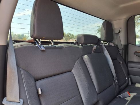 Used 2023 Chevrolet Silverado 1500 LT AWD/4WD image 15