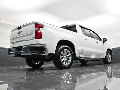 Used 2021 Chevrolet Silverado 1500 LTZ w/ LTZ Premium Package image 24