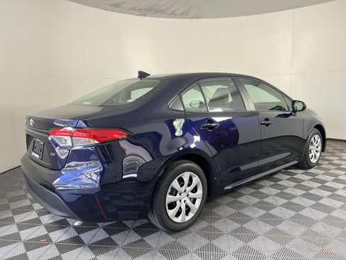 Used 2023 Toyota Corolla LE FWD image 30
