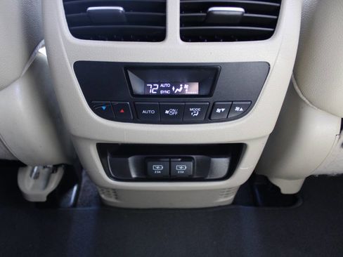 Used 2017 Acura MDX SH-AWD image 30