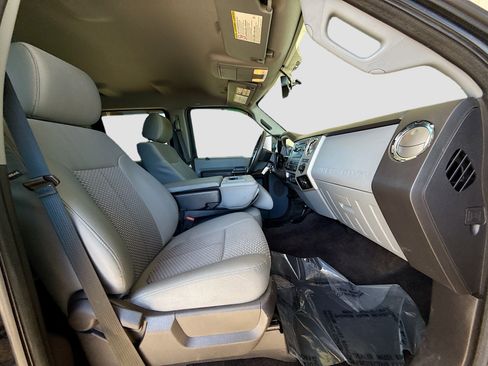 Used 2016 Ford F250 XLT w/ XLT Value Package image 26