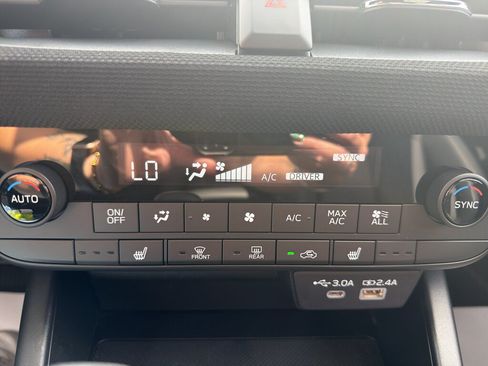 Certified 2026 Subaru Outback Premium AWD/4WD image 18