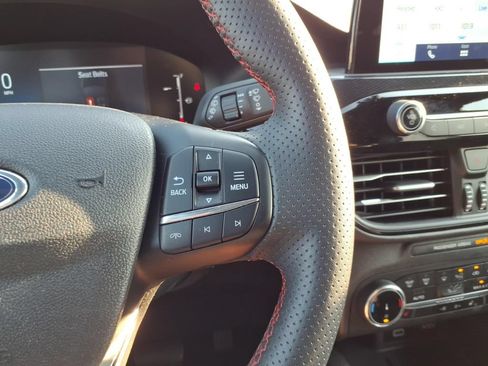 Used 2025 Ford Escape ST-Line Select AWD/4WD image 17