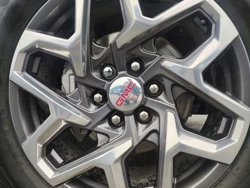 Used 2024 GMC Sierra 1500 SLT w/ SLT Premium Plus Package image 7