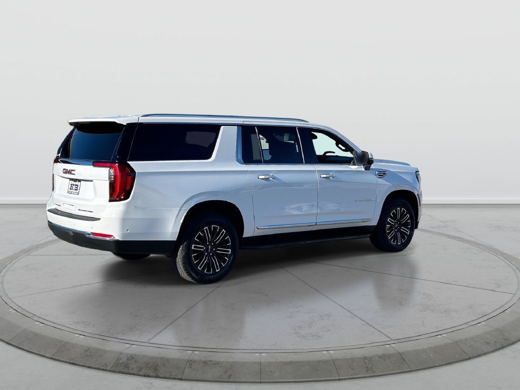 Used 2026 GMC Yukon XL Elevation w/ Elevation Premium Package AWD/4WD image 8