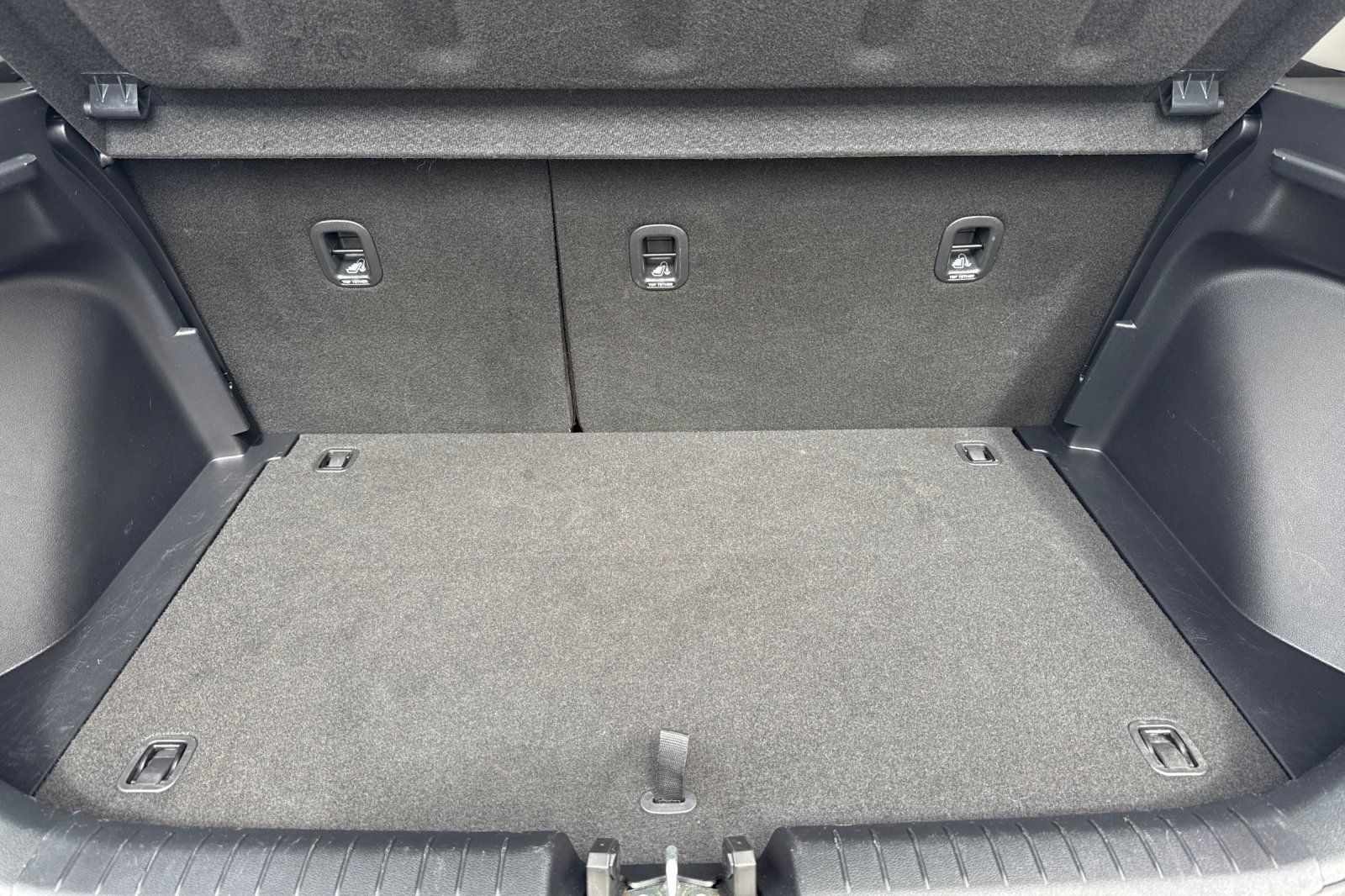 Used 2025 Hyundai Venue SEL FWD image 15