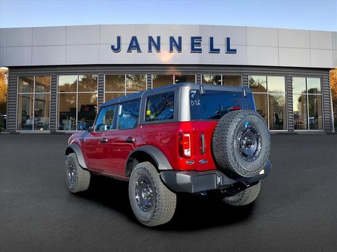 New 2025 Ford Bronco 4-Door w/ Sasquatch Package image 3