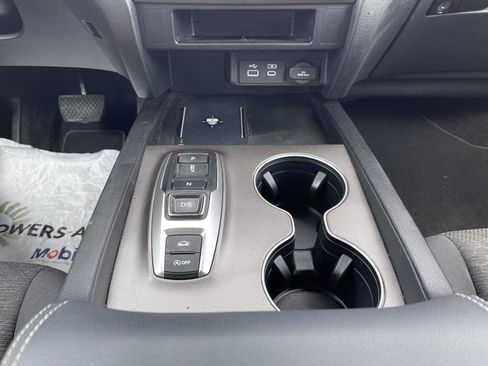 Used 2025 Honda Ridgeline Sport image 12