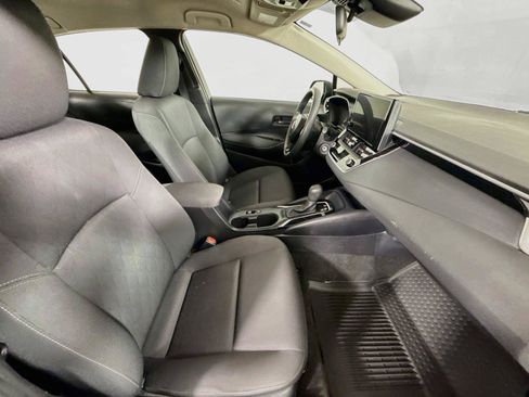 Used 2024 Toyota Corolla LE FWD image 39