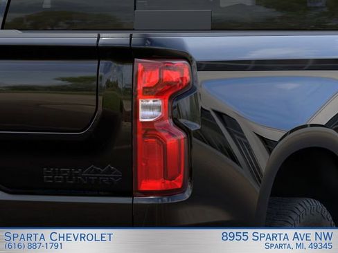 New 2026 Chevrolet Silverado 1500 High Country w/ Midnight Edition AWD/4WD image 11