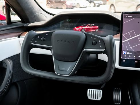 Used 2023 Tesla Model S AWD/4WD image 18