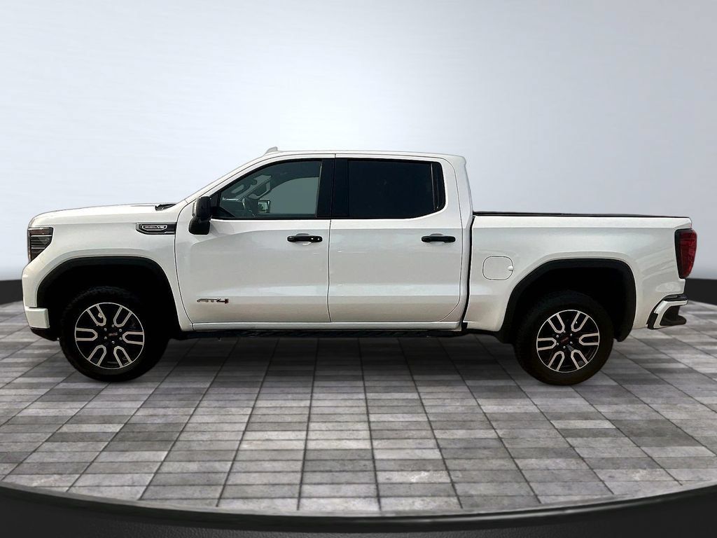 Used 2022 GMC Sierra 1500 AT4 w/ AT4 Premium Package AWD/4WD image 4