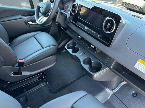 New 2026 Mercedes-Benz Sprinter 2500 image 25
