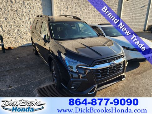 Used 2023 Subaru Ascent Touring AWD/4WD image 1