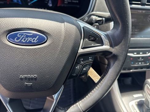 Used 2014 Ford Fusion SE FWD image 18