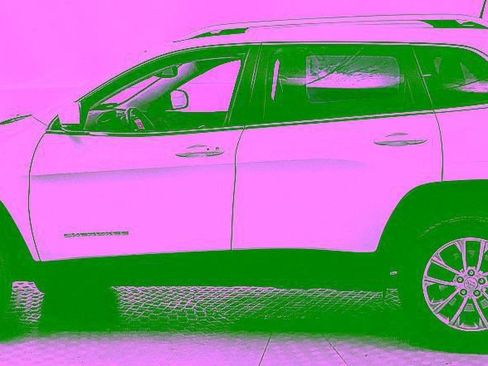 Used 2021 Jeep Cherokee Latitude Lux w/ Comfort/Convenience Group AWD/4WD image 5